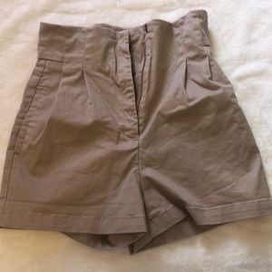 Pleated brown shorts